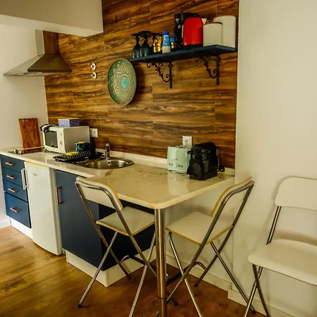 Casa Do Museu, Three Independent Nyaraló