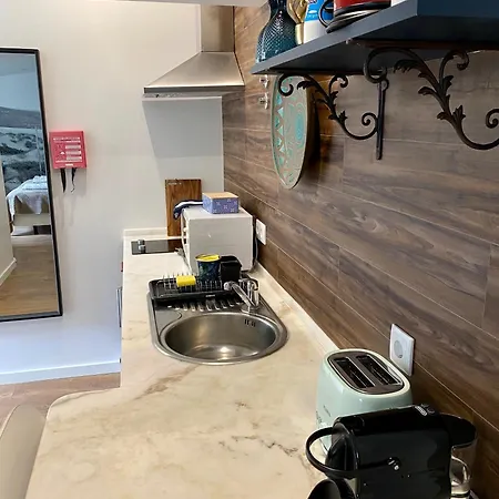 Casa Do Museu, Three Independent Cascais