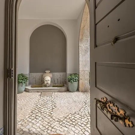 Nyaraló Casa Do Museu, Three Independent *