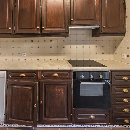 Nyaraló Casa Do Museu, Three Independent *